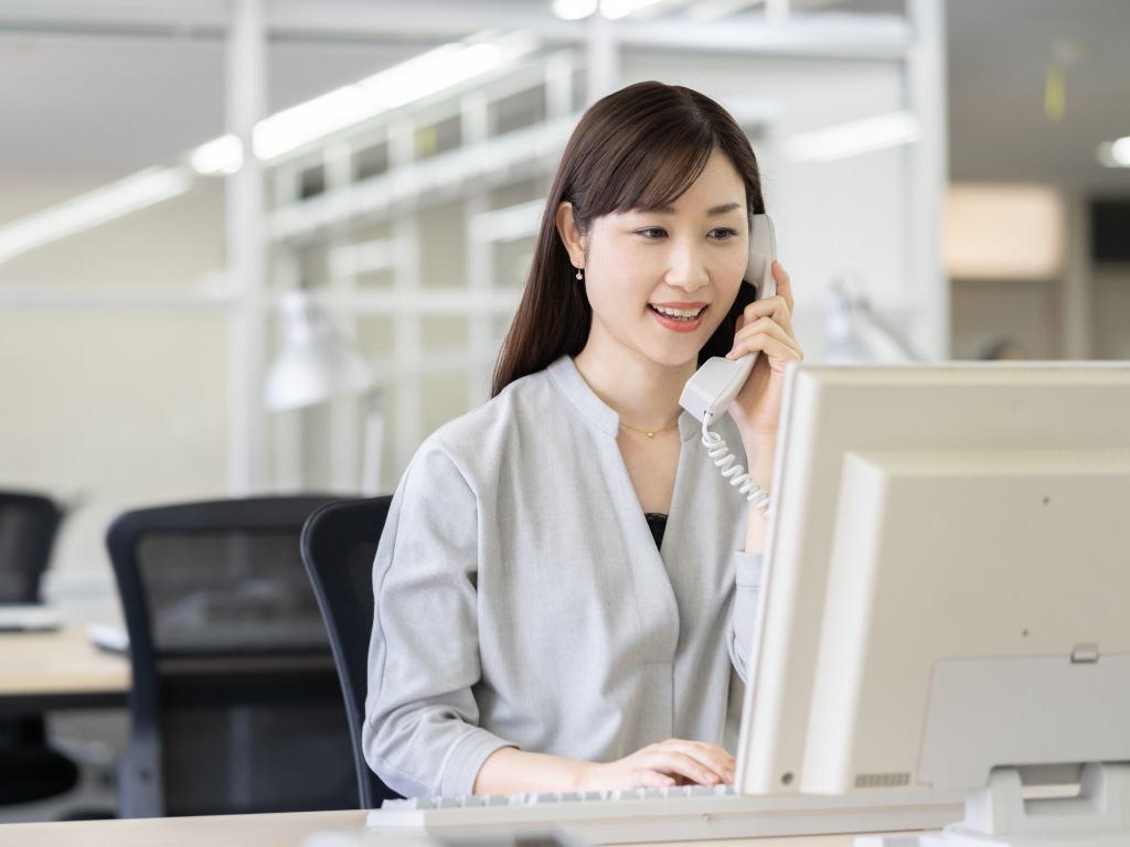 事務職の女性