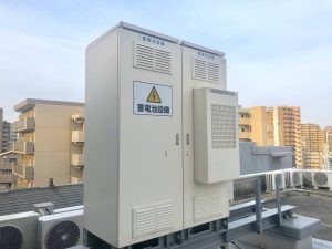 産業用太陽光発電に蓄電池は必要？価格やメリット、選び方などを解説